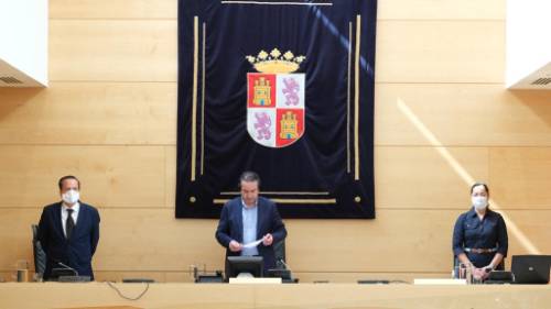 Minuto de silencio por las víctimas del Covid